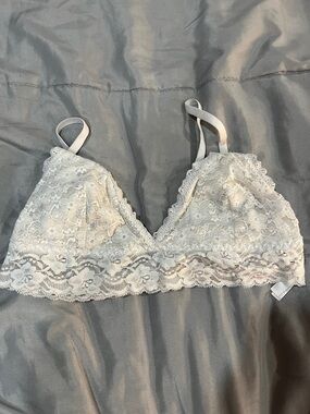 Soft Lace Bralette in Ivory with Delicate Floral Trim